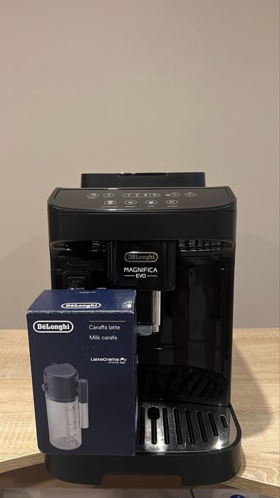 Кавомашина  De'Longhi Magnifica Evo