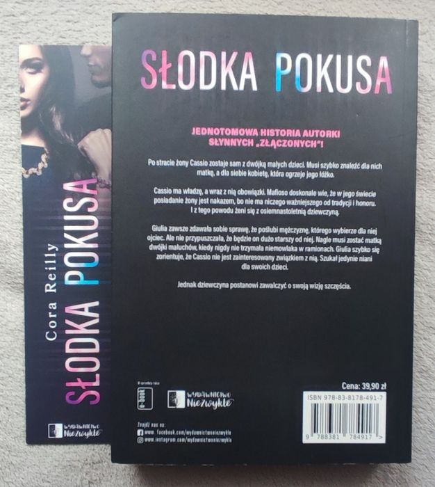 Słodka pokusa/Pragnienie, by być blisko/Nie w jego typie Cora Reilly