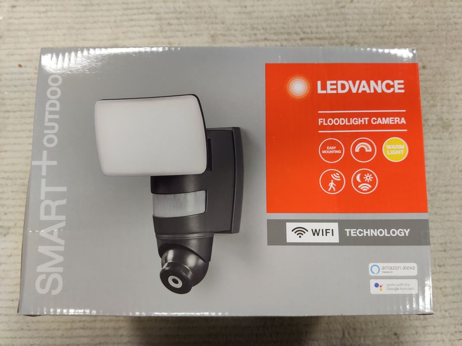 Kinkiet ogrodowy naswietlacz z kamerka Ledvance LED 24 W