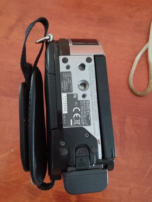 відеокамера Sony Handycam DVD-серії, модель DCR-DVD650.