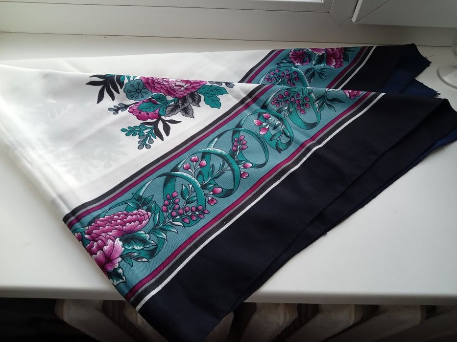 Продам платок на подарок 112х112 см