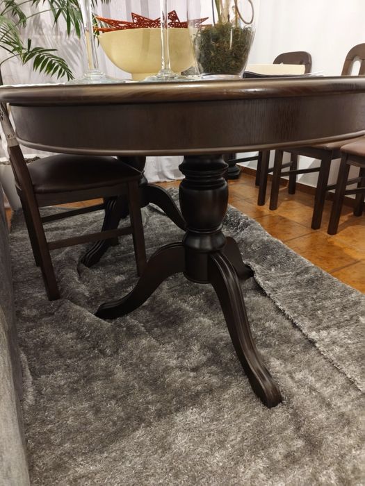 Mesa de jantar com 6 cadeiras