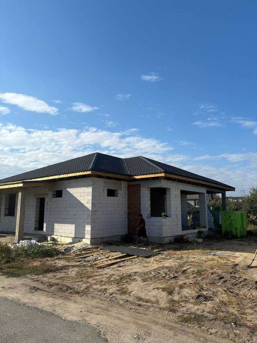 Будівництво будинків під ключ у Києві — від фундамента до даху