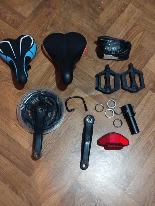 Запчасти сиденье, шатуны. Цена за все.