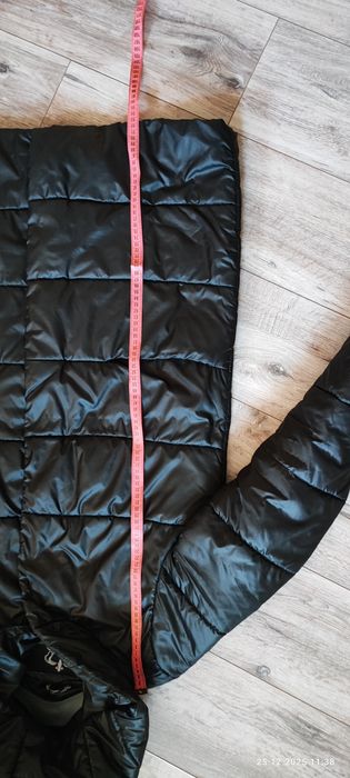 Куртка жіноча чорна