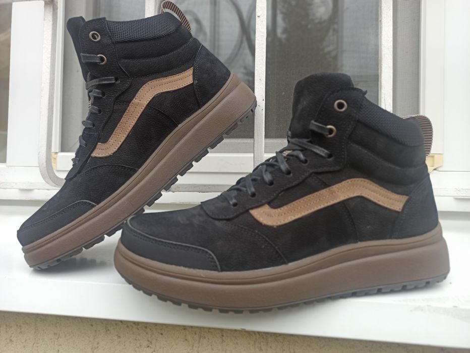 40 р. Зимние кожаные мужские ботинки на меху