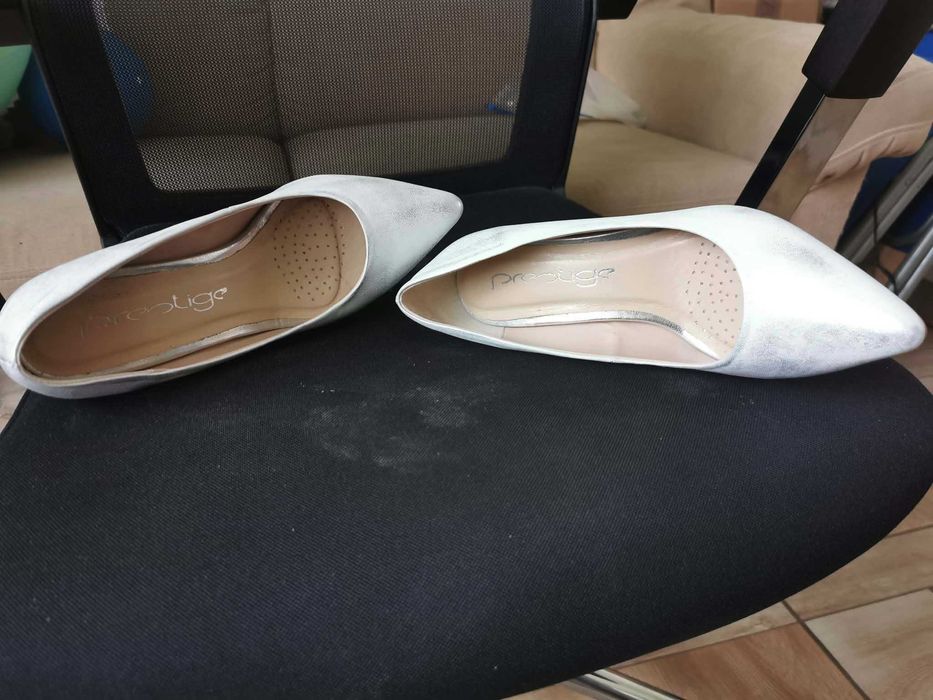 Eleganckie pantofelki Prestige rozmiar 39