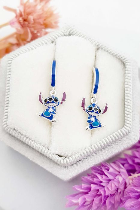 Srebrne wiszące kolczyki z emalią Lilo & Stitch pr. 925