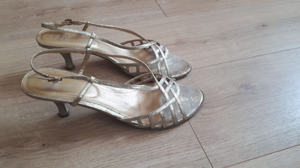 Damskie sandałki marki Bata w kolorze złotym,,rozmiar 41