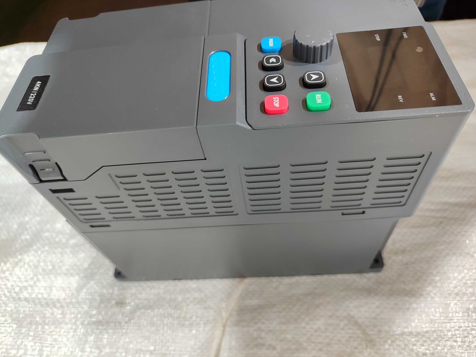 7,5кВт 11кВт 15 кВт 380В/380В конкурент DANFOSS частотник