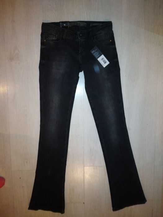 Spodnie guess nowe z metka