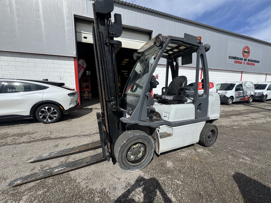 Empilhador diesel 3,2ton usado