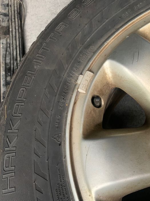 Nokian 265/70R16