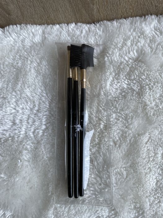 Trzy pedzle lancôme