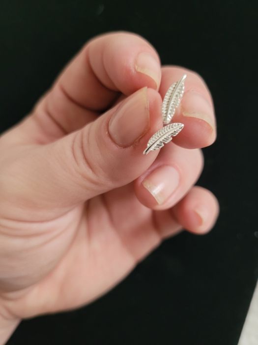 Srebrne kolczyki piórka