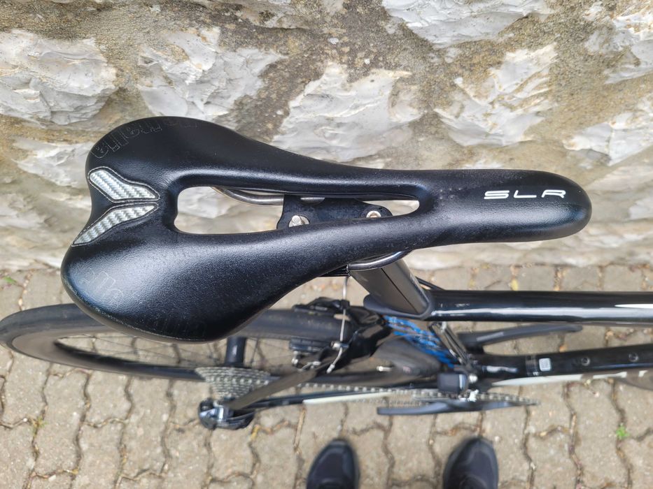 Giant Propel. Bicicleta aero em carbono com Shimano Ultegra Di-2 de 11 velocidades. Linda, rápida, rígida e num estado irrepreensível de conservação.