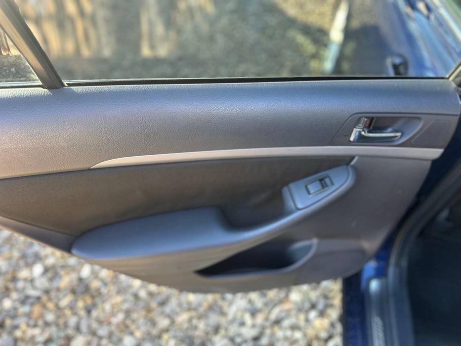 Надійна і гарна машина