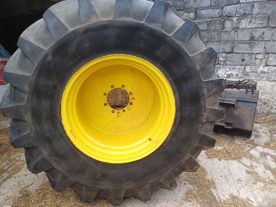 Koła opony John Deere 800/65 r 32 Michelin