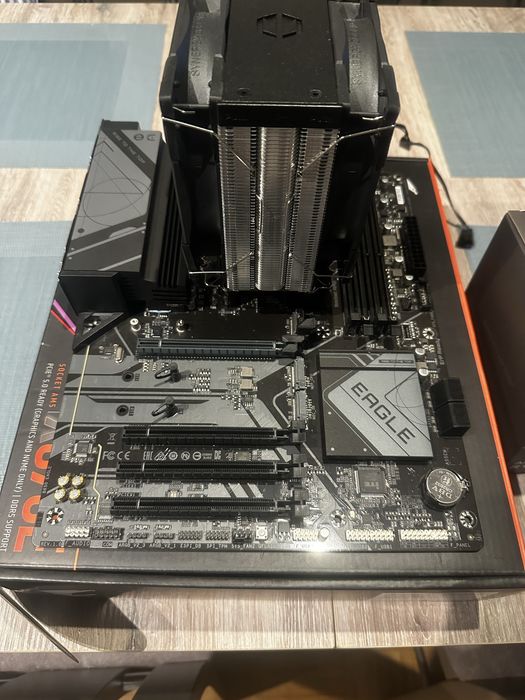 RYZEN 7 7700 idealny stan