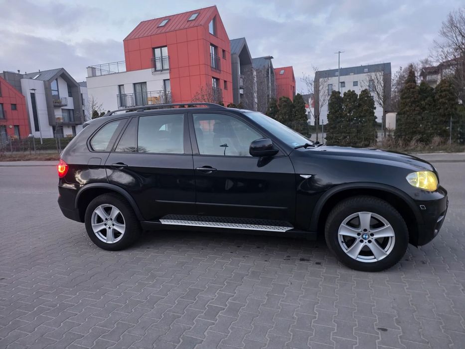 BMW X5 FULL PEŁNA WERSJA: masaż, domykanie, pano, TV, webasto, headup 27000 n