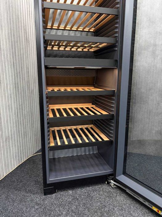 Винний холодильник Miele KWTS 4785 F obsw, вана шафа міле, 153 пляшки, Wi-Fi, 185 см, гарантія