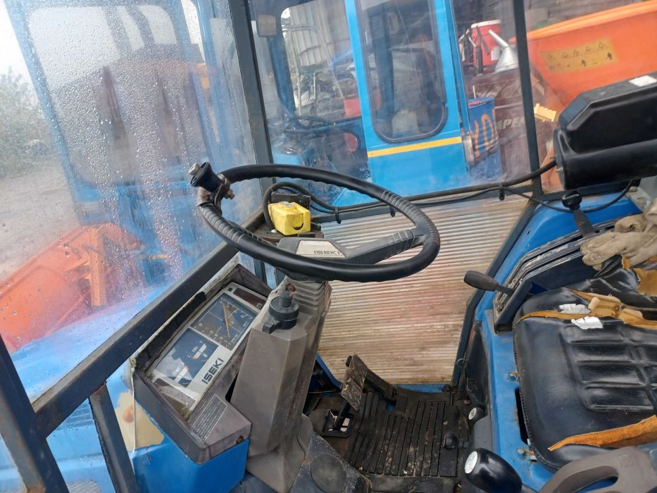 Traktorek Iseki odśnieżanie  pług piaskarka 4x4 mini odśnieżanie