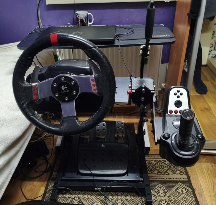 Logitech g27 с подставкой и ручником
