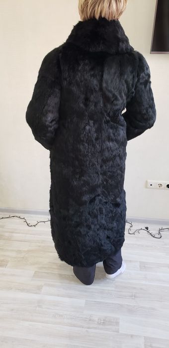 Натуральная шуба,длинная по цене футболки