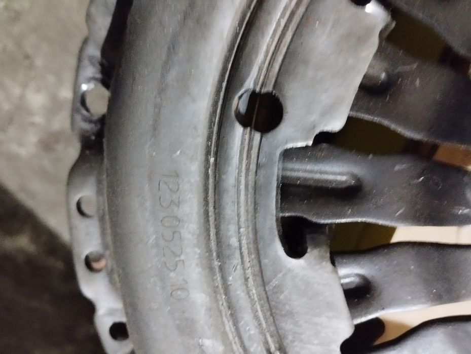 Корзина зчеплення Пежо 307 LUK 123052510