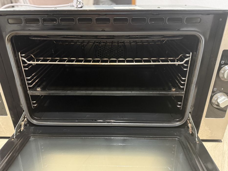 професійна духовка  TEKA (Іспанія / Німеччина)