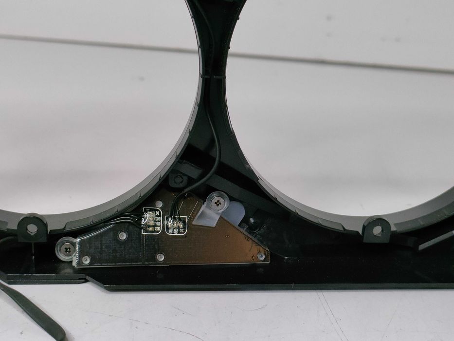 Obudowa ramka do wentylatorów MSI GeForce RTX 4090 GAMING X TRIO 24GB