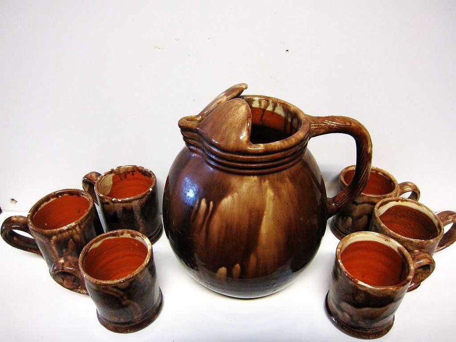 Set of wine pitcher and earthenware mugs signed by José Franco