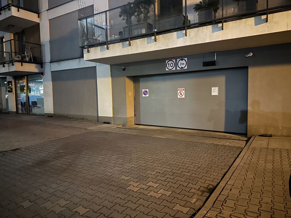 Miejsce parkignowe w garażu podziemnym Jaktorowska 5 - Więcej
