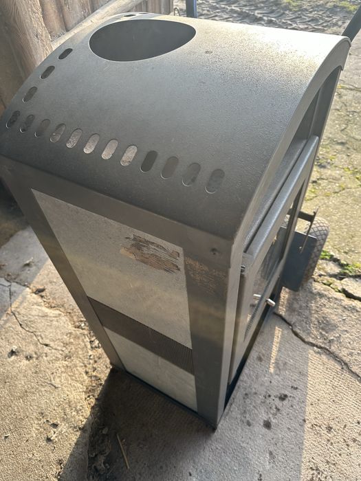 Kominek wolnostojący 6,5 kW Saturn Spekstein