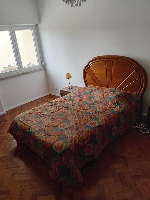 Cama 140 x 200 cm - apenas estrutura