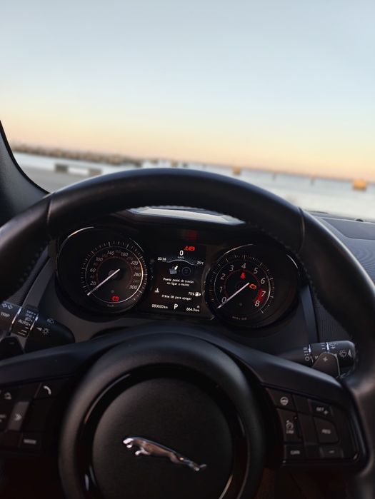 Jaguar F-Type V6S AWD