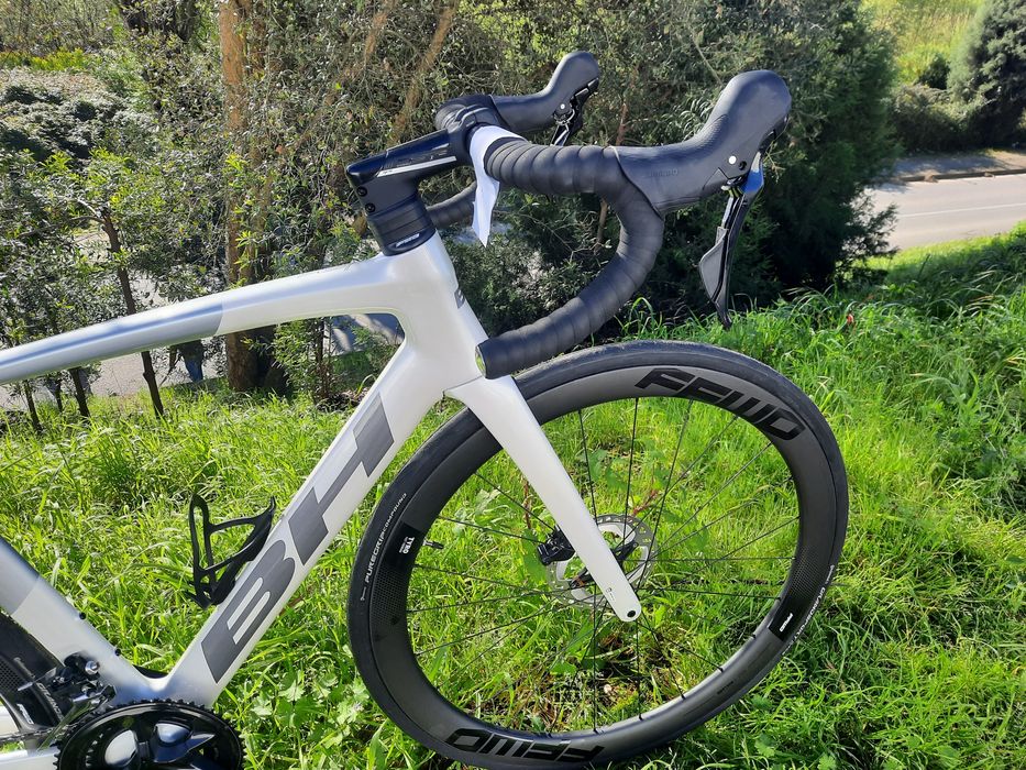 Bh rs1 12v com rodas de carbono