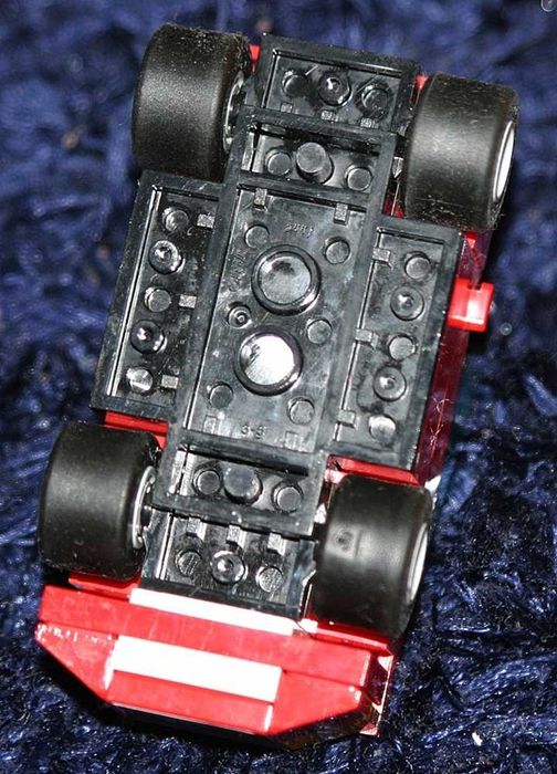 LEGO- samochód .