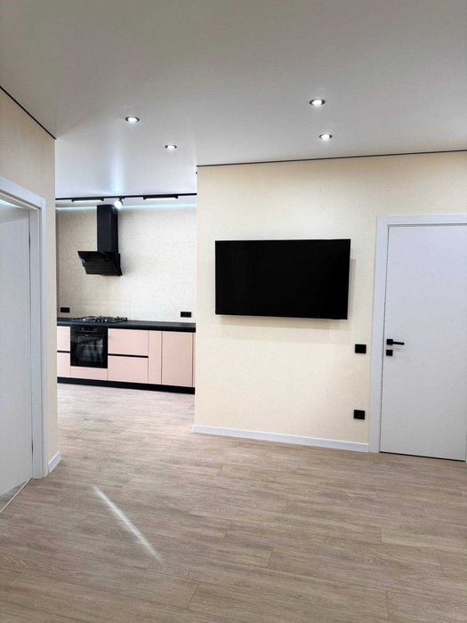 Продаж розкішної 1.5 квартири по вул.Українських Декабристів