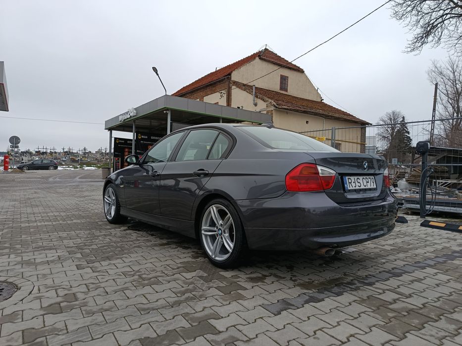 BMW E90 320d 2005r