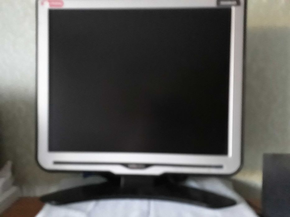 Монитор 19 дюймов