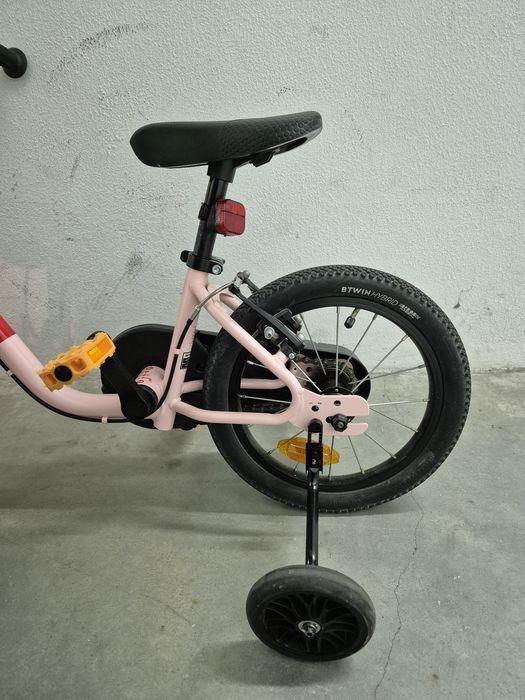 Bicicleta aprendizagem rosa com cesto e rodinhas incluido - 3-5 anos