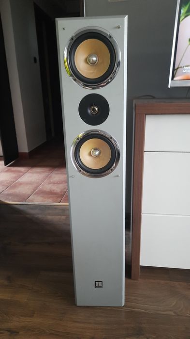 Amplituner Yamaha RX-v1067 plus kolumny