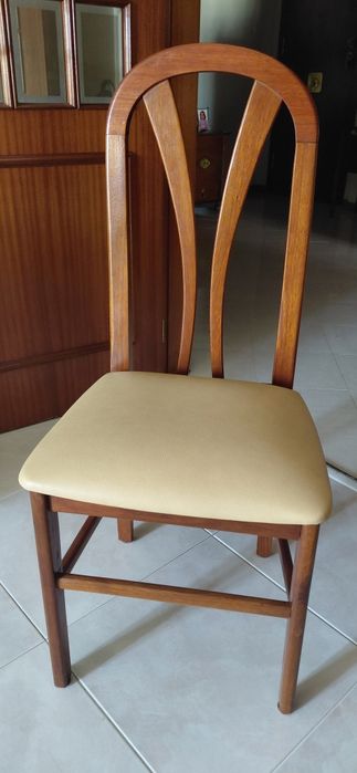 Cadeiras de mesa