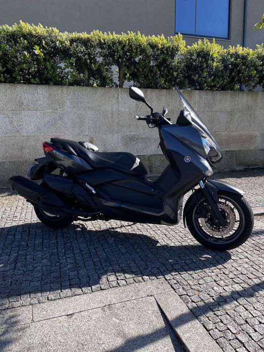 Yamaha X-Max 400