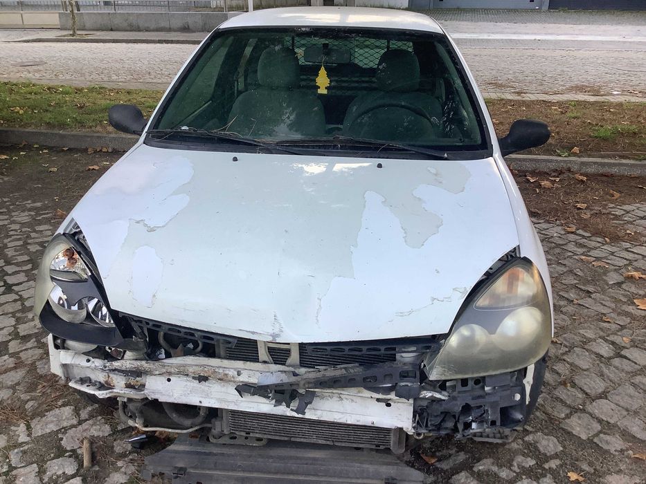 Renault Clio II 1.5 DCi - 2003 - Para peças