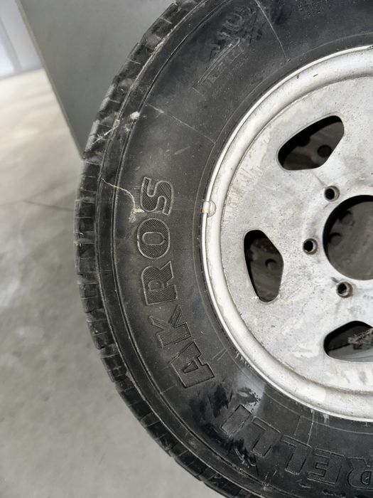 Roda jeep bom estado