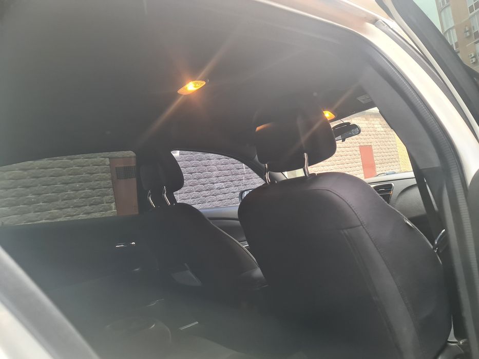Продам свіжу автівку Крайслер 200 2014 року