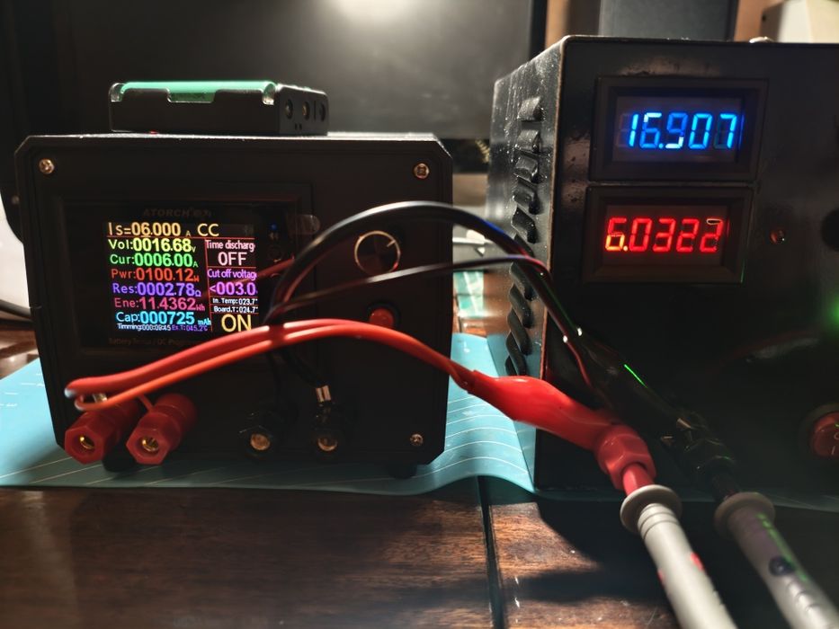 Лабораторний блок питания 0-24(30)В, 0-6А.