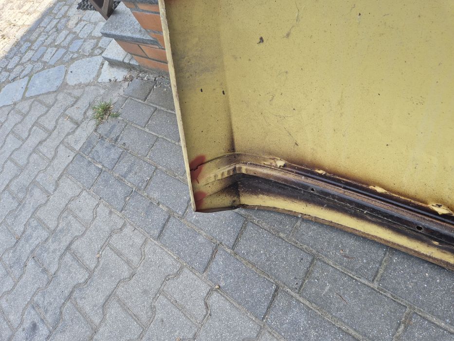 Fiat 126p maska przednia stary typ od 600tki bardzo ładna